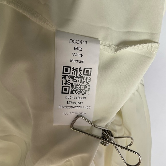 Elegant Off-the-Shoulder White Blouse - Long Sleeve Flowy Top for Feminine Charm - Picture 3 of 4